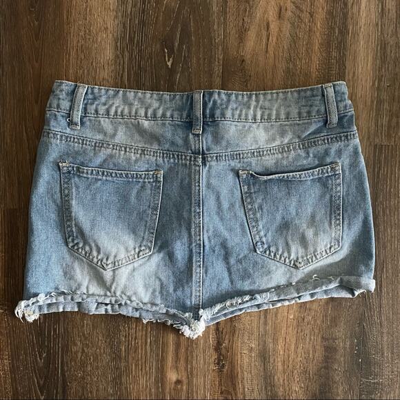American Bazi Cutoff Distressed Denim Mini Skirt Size Medium - Picture 11 of 11